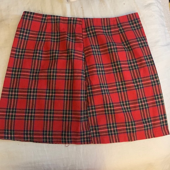 A Red Plaid Skirt. Comfortable & Fitting - Picture 1 of 2